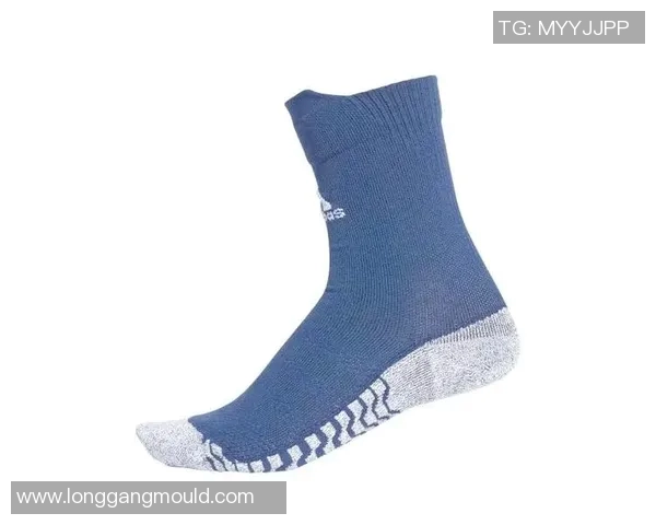 球袜的演变与发展：从功能性到时尚潮流的多维探索