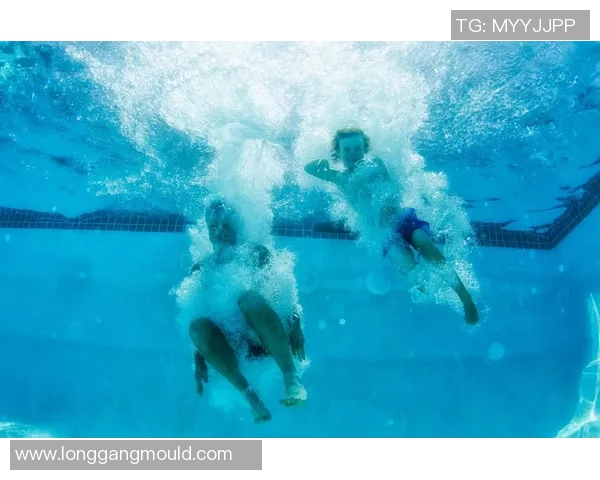 科学游泳训练计划：提高技巧与耐力的全面训练方案